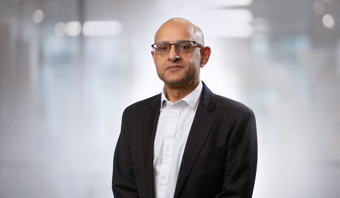 UK Head Shot-Sajid Ghufoor2 copy.jpg