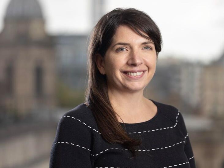 Uk Head Shot Vicki Brook 2