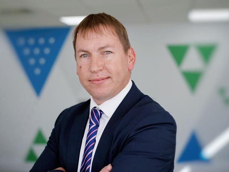 Uk Head Shot Mike Hartness