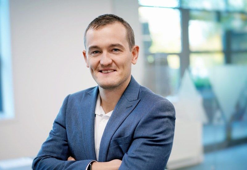 Uk Head Shot Jonathan Loughran