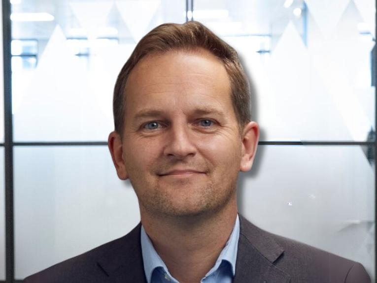 Uk Head Shot Richard Whitelock Headshot