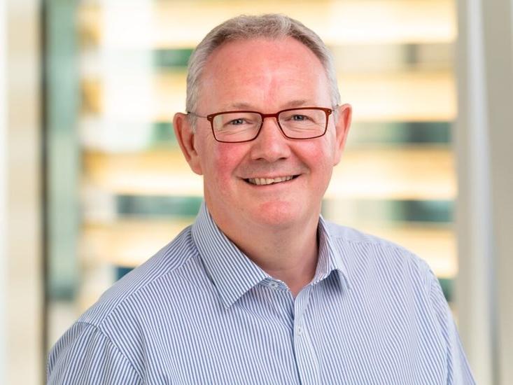 Uk Head Shot Scott Craig 006 Col 300dpi