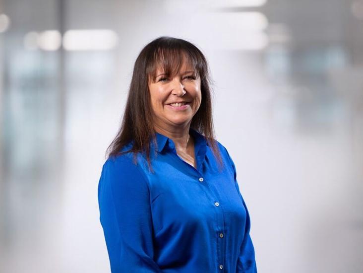 Uk Head Shot Julie Bloodworth Peterborough 29 Copy