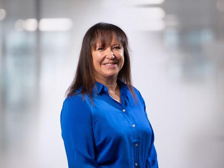 Uk Head Shot Julie Bloodworth Peterborough 29 Copy