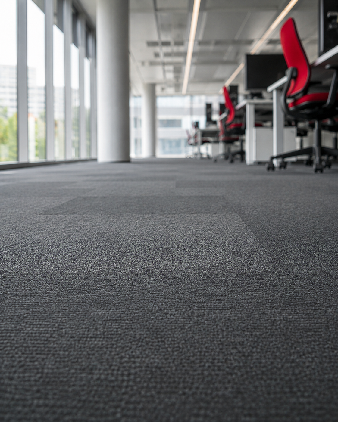Clean hard floor in a commercial office building