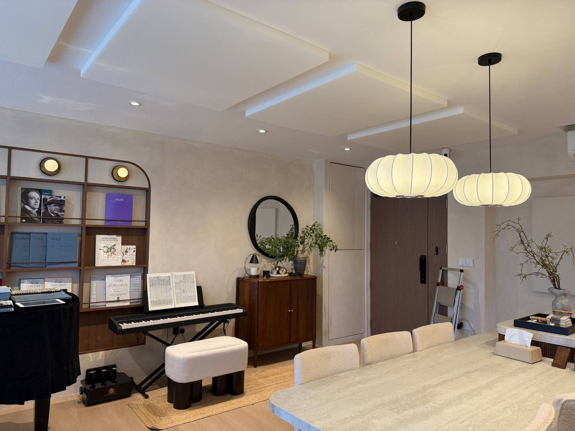 Grand Piano Living Room: acoustic panels installed by Just Acoustics