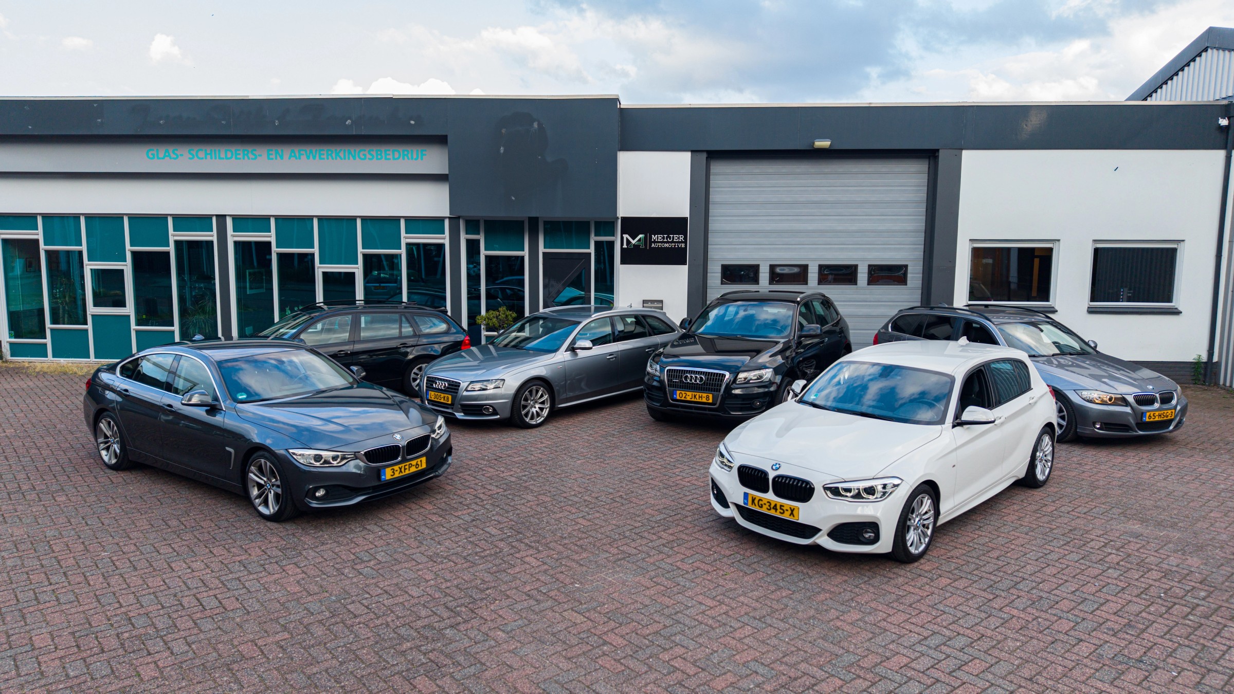 Bedrijfsfoto Meijer Automotive, Indruk van het pand + voorraad, fotografie van Haanstra Media Producties