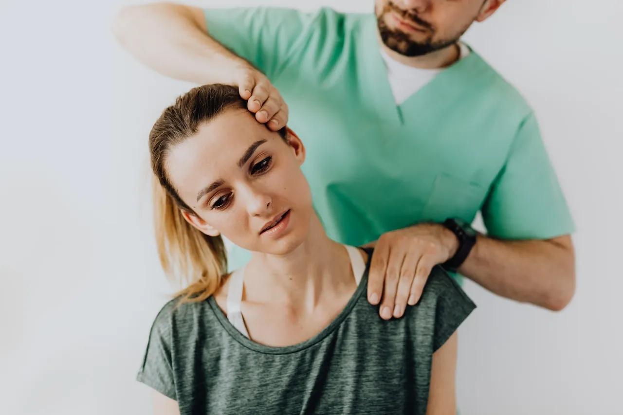 Featured image for Can physiotherapy help with neck pain?