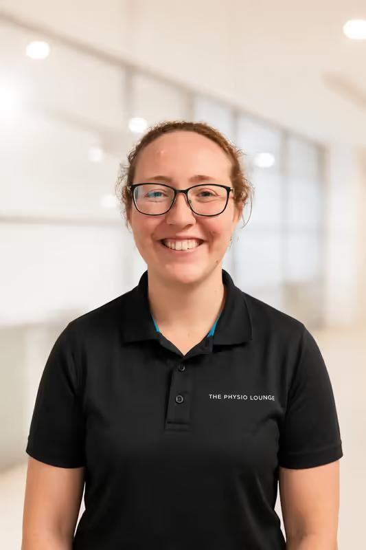 Portrait of Lauren Diskin, Physiotherapist at The Physio Lounge