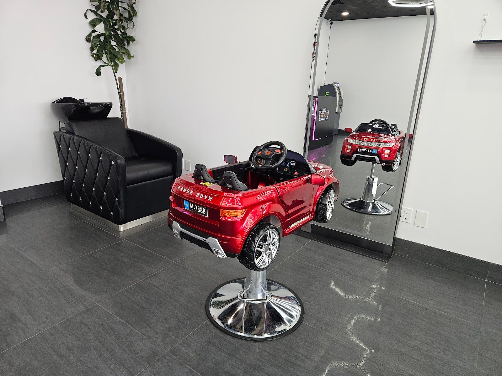 One Stop Cut N' Shave Barber Shop highlights