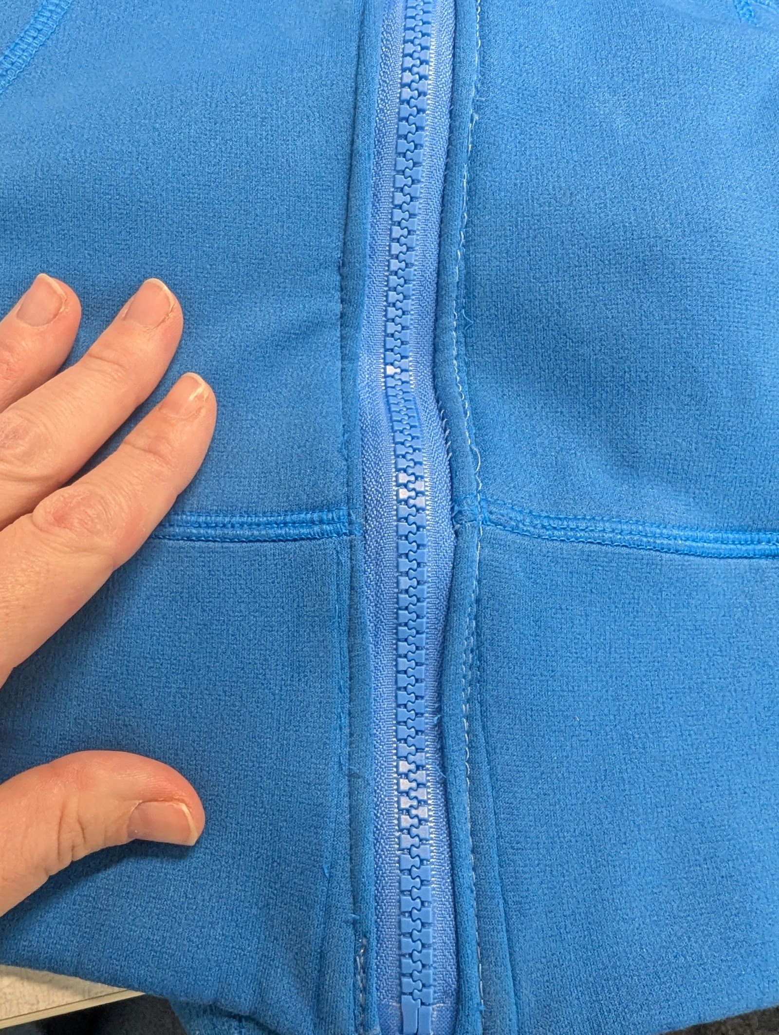 Mena's Cleaner & Alterations highlights