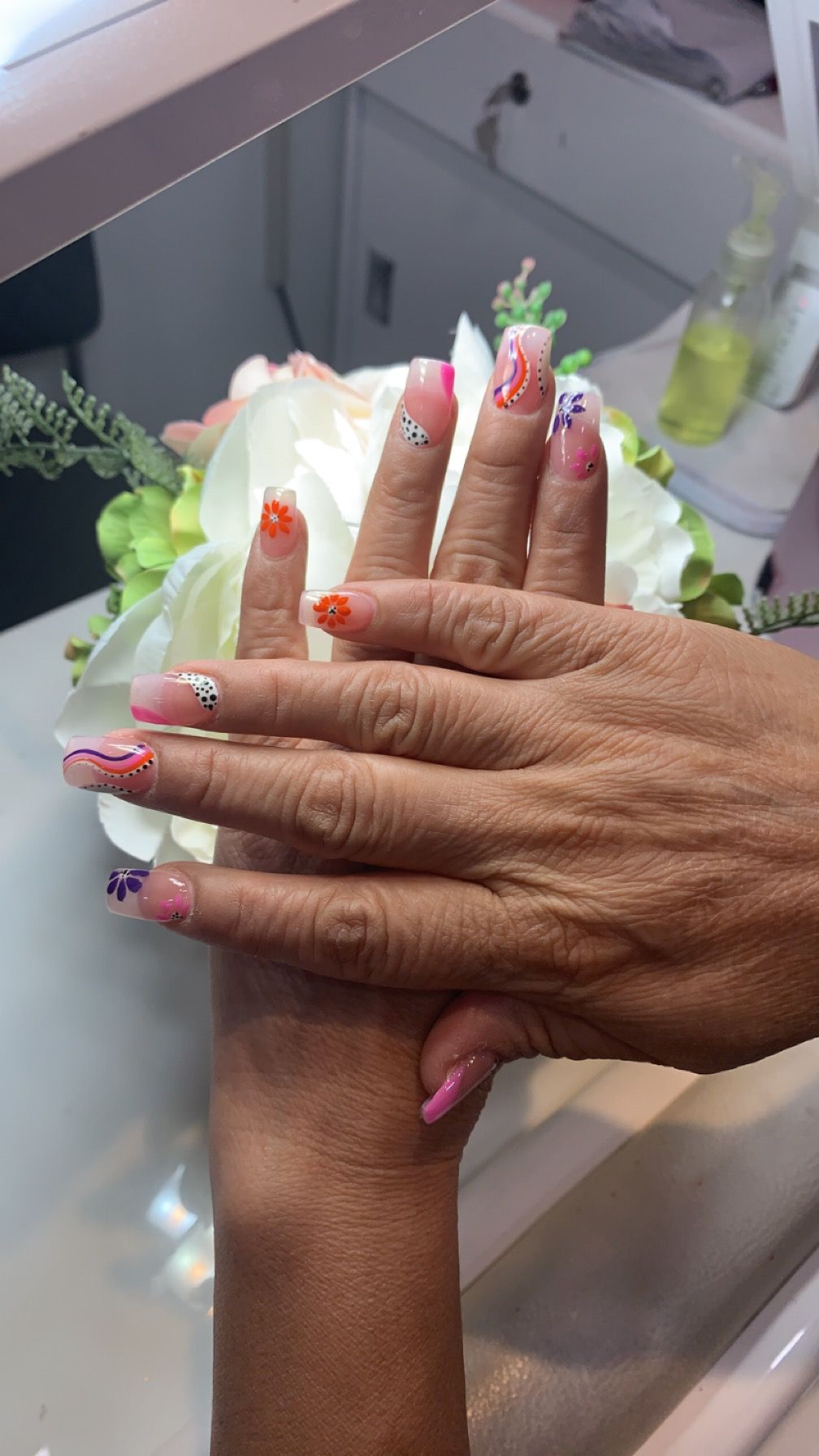 Sexy nails highlights