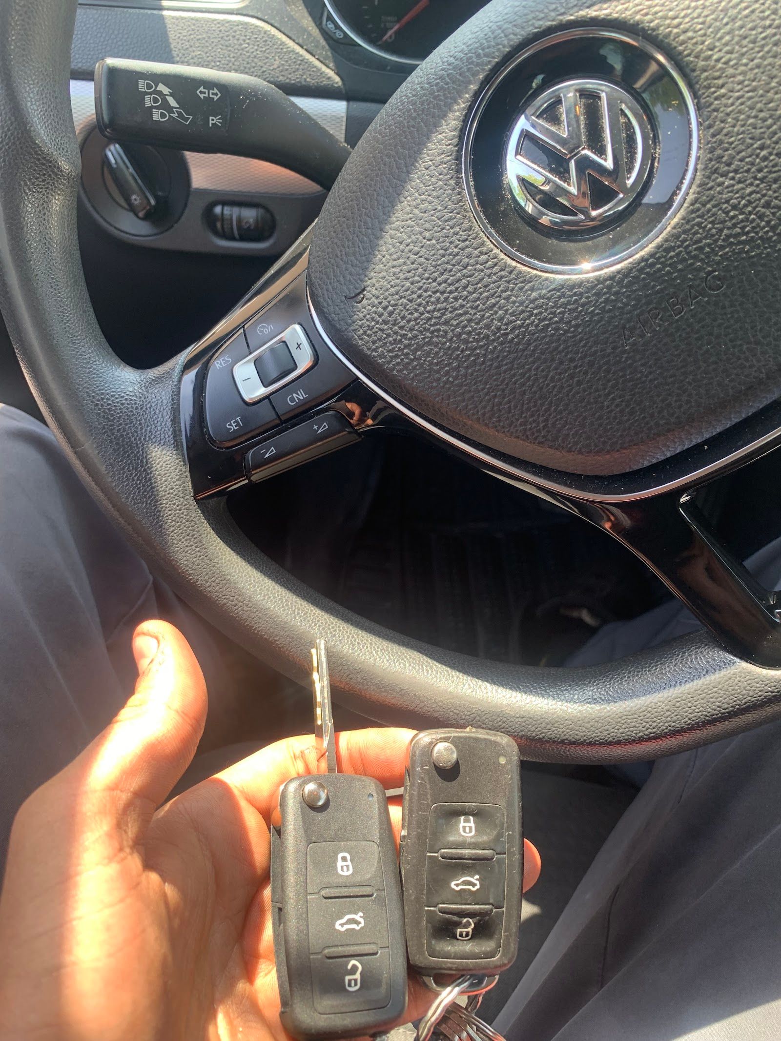 FiveStarAutoKeys, mechanic at work