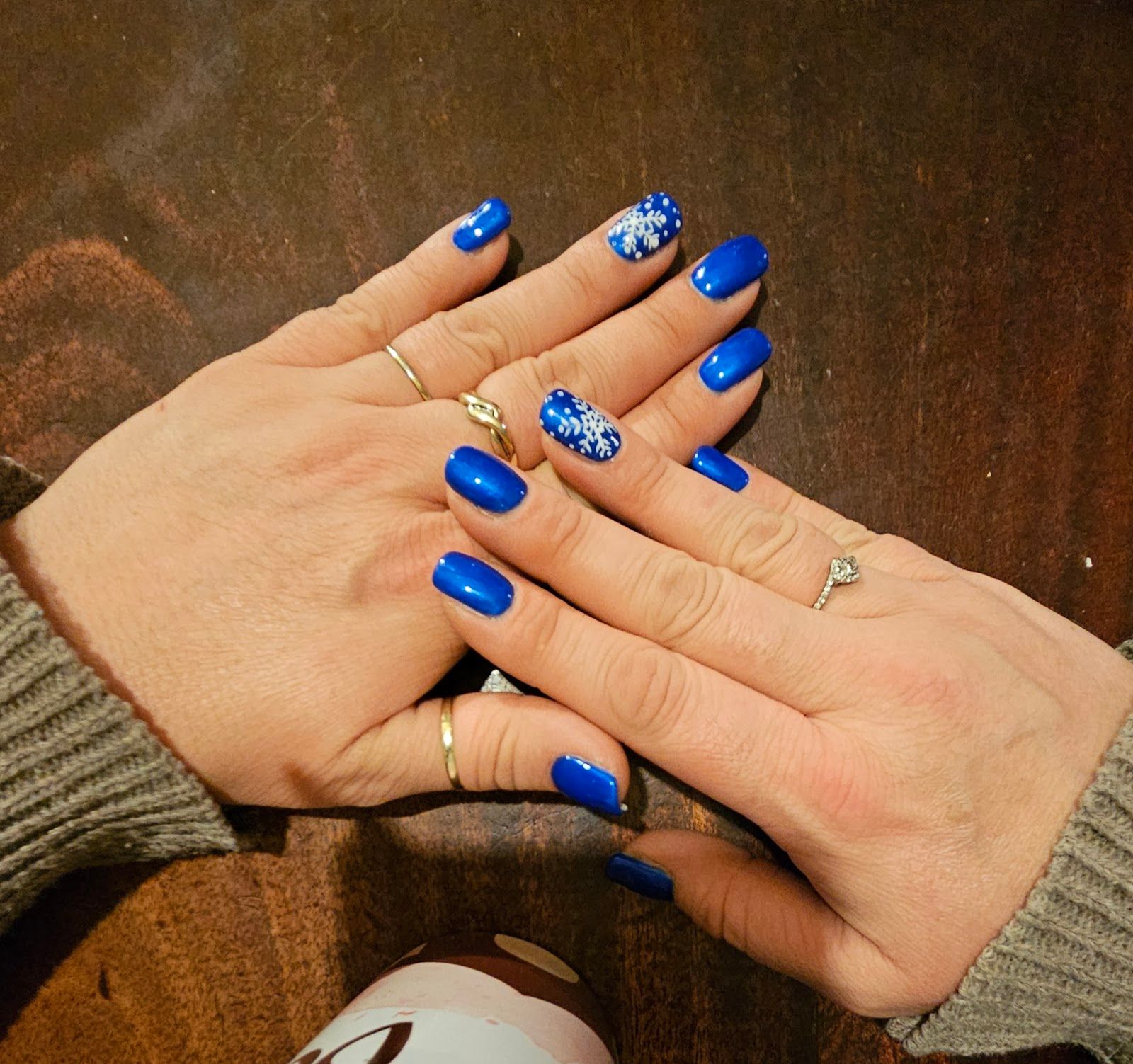 Linda's Nails, mechanic at work