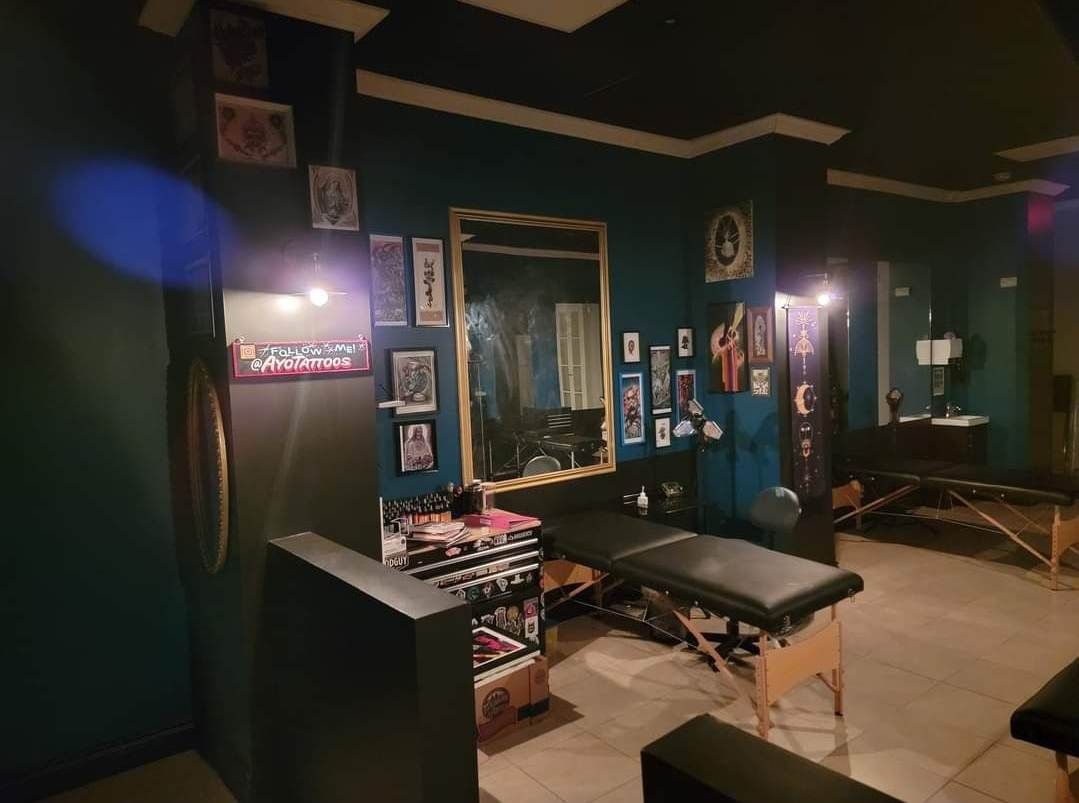 Ambassador Tattoo Company, mechanic at work