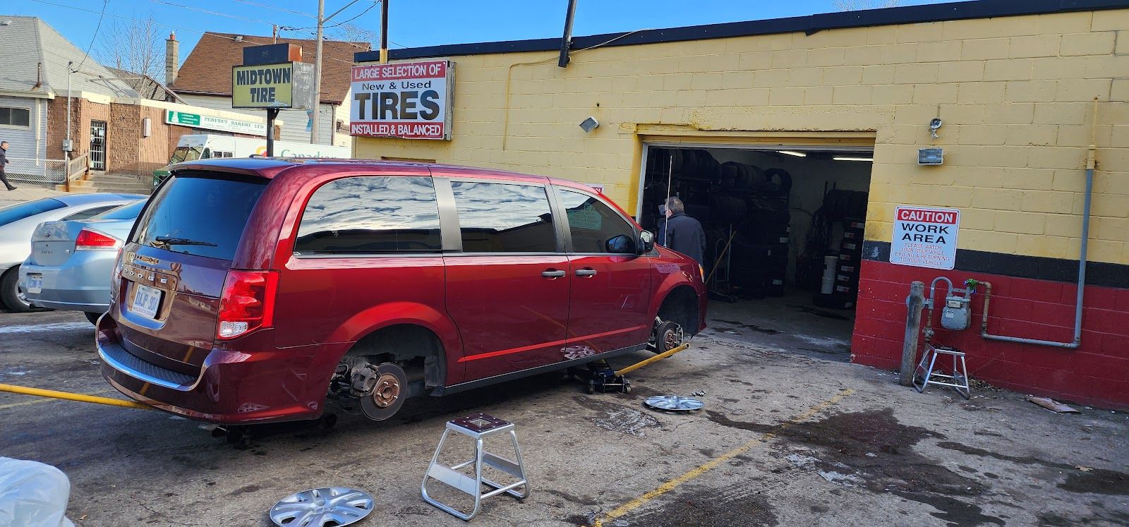 Midtown Tire, mechanic at work