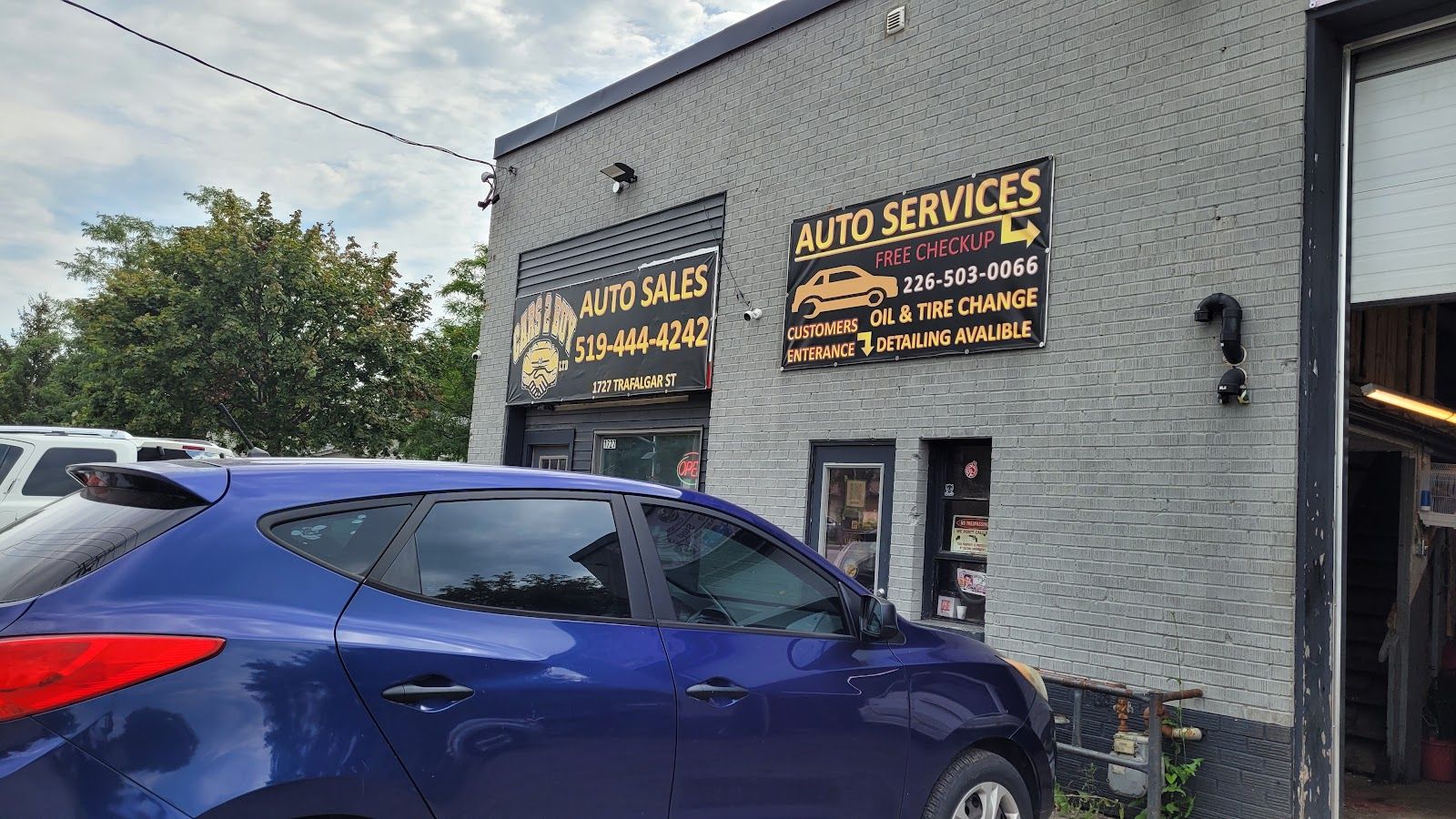 Doctor Auto Ltd, mechanic at work
