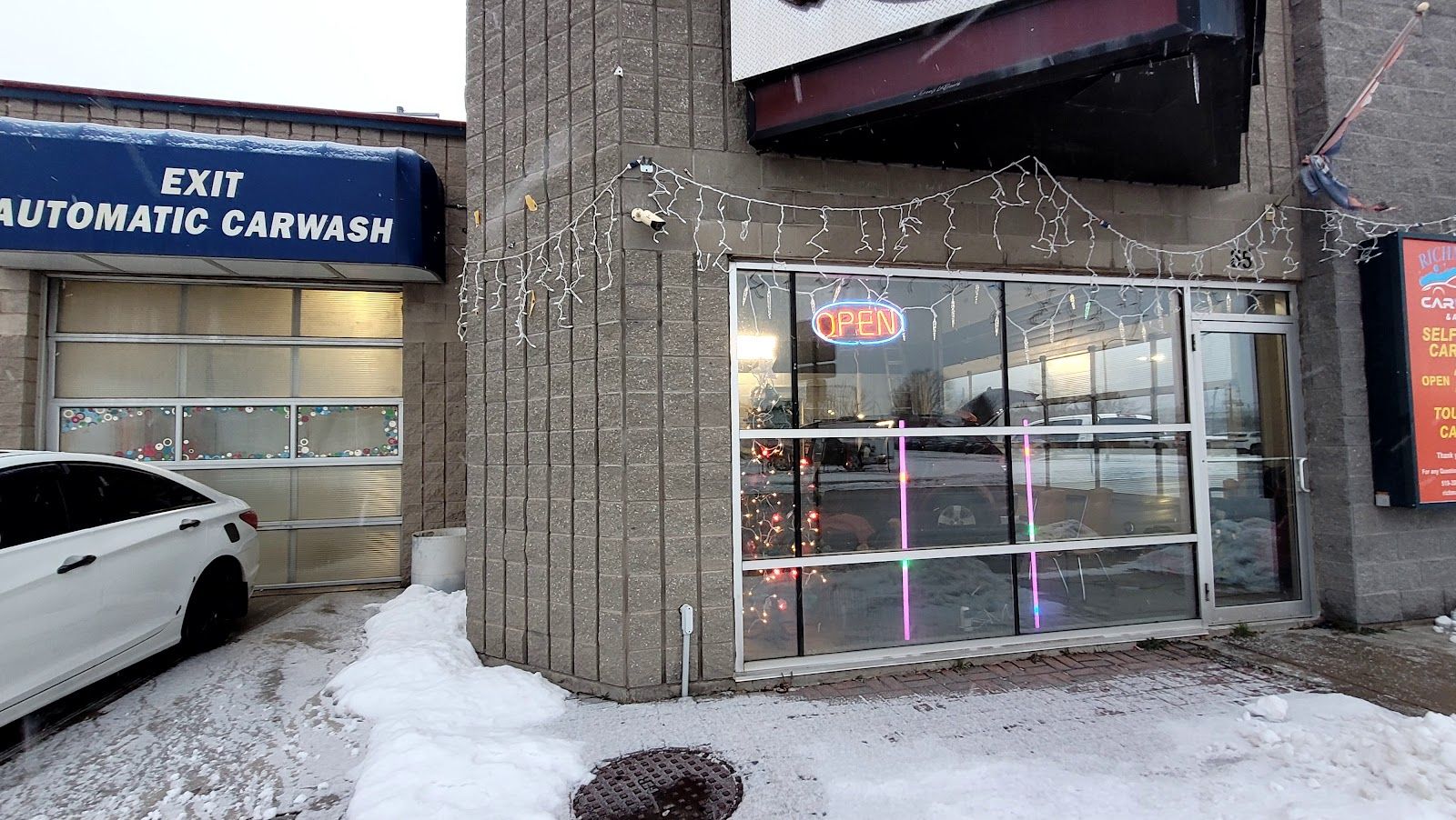 Richmark's Carwash & Detaling highlights