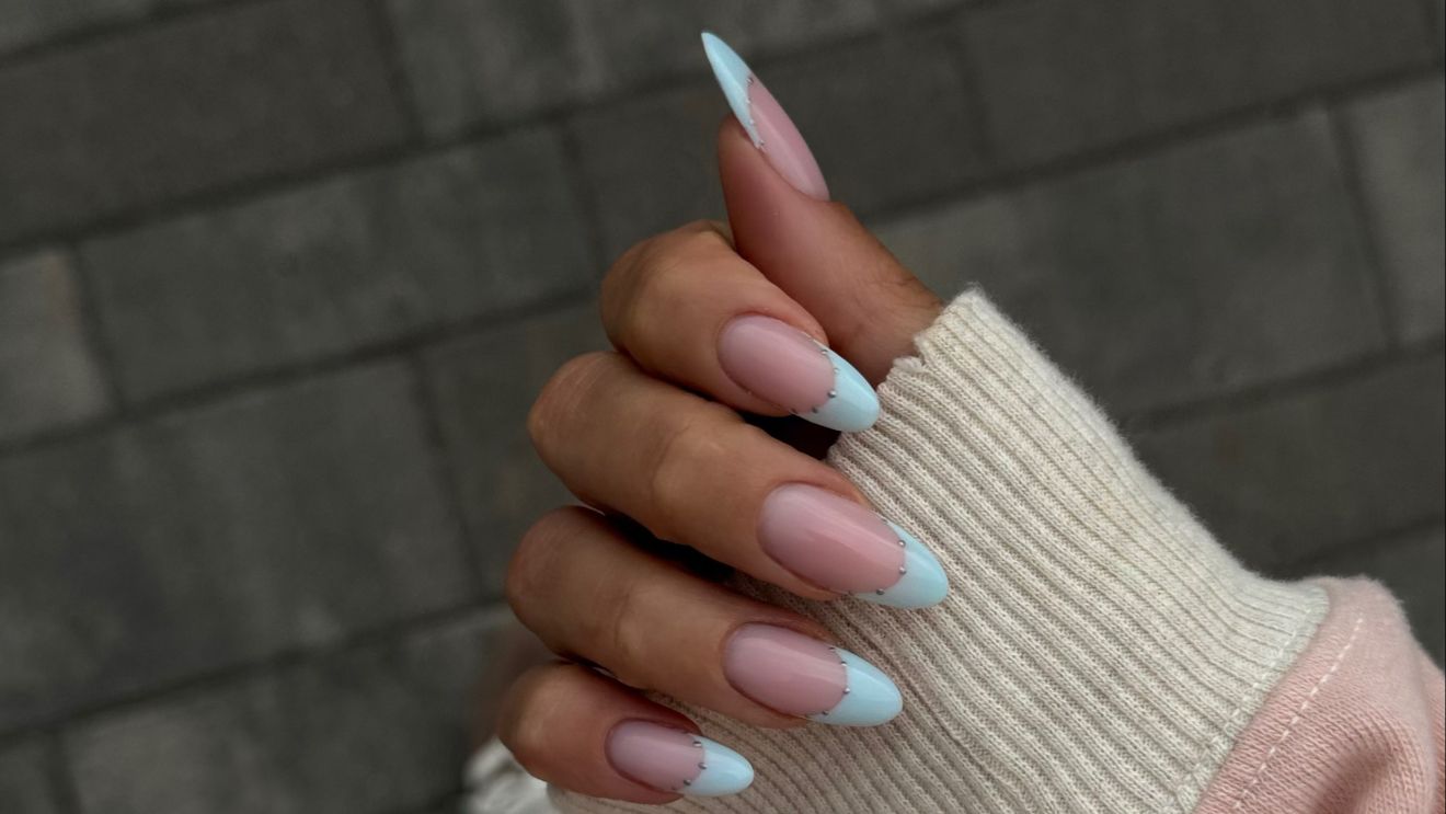 Doosha nails, mechanic at work