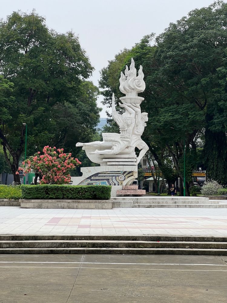 vietnamese statue