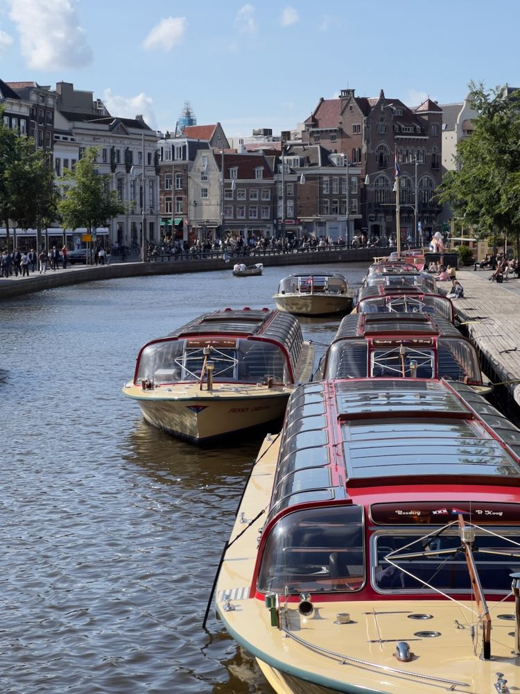 canal boats in amsterdam