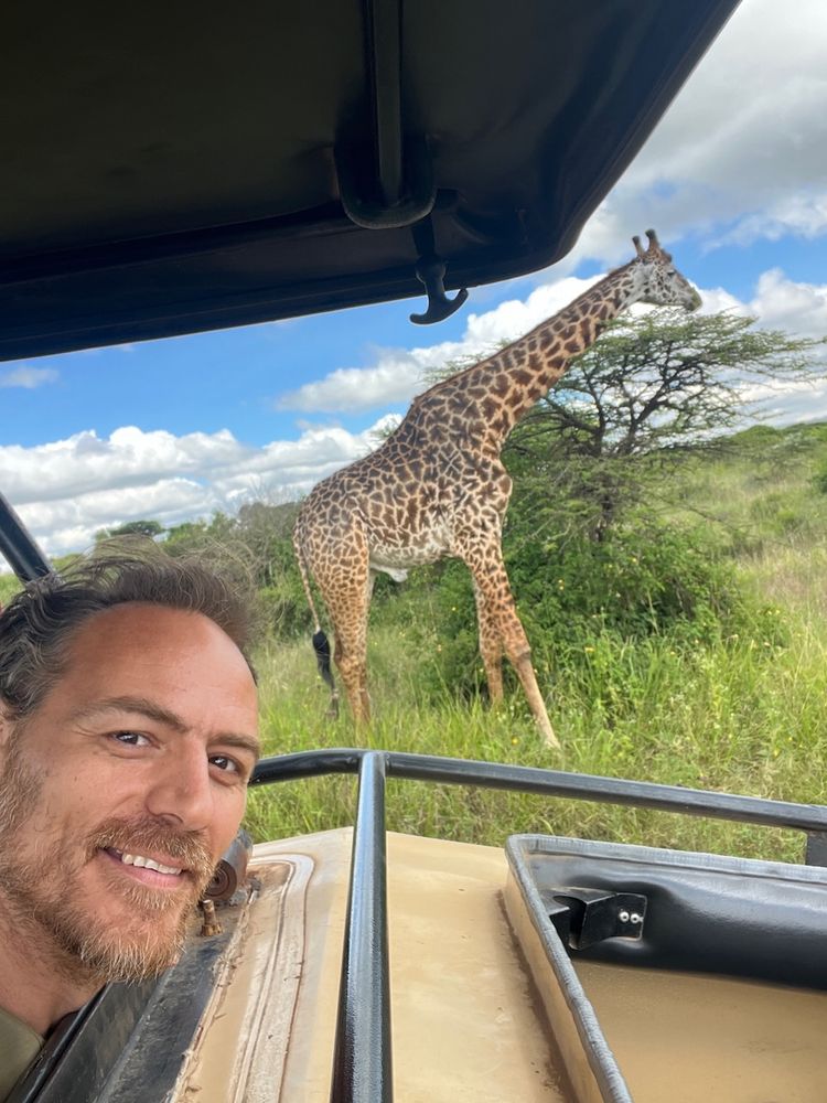 selfie with giraffe