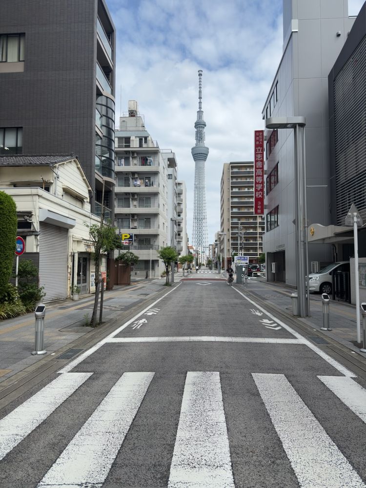 tokyo tower from street