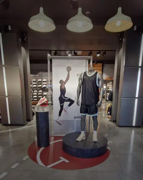 Оформлення магазину Nike (ТЦ Rivermall)