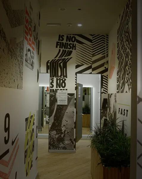Декорування стін Nike (ТЦ Rivermall)