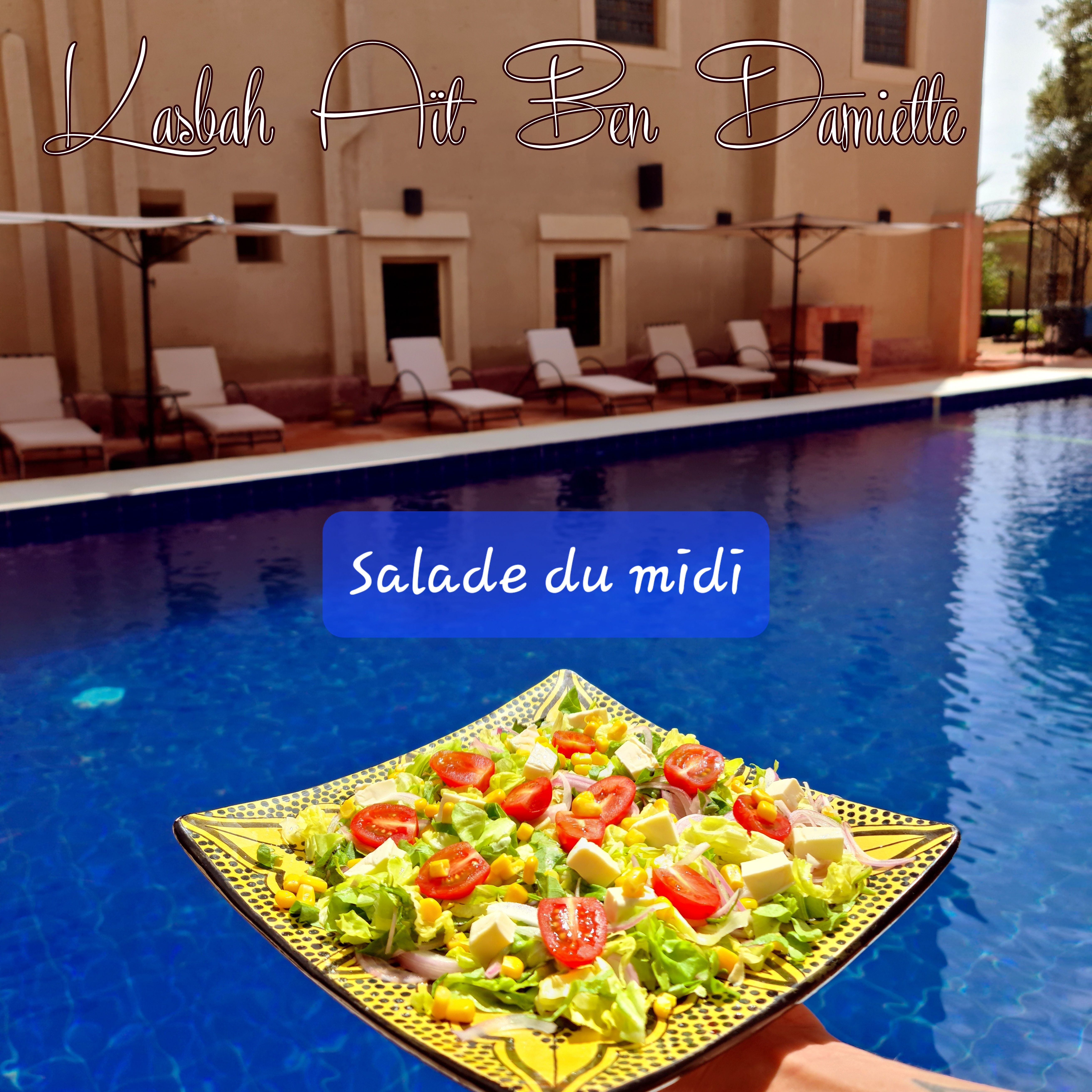 Salade composée pour le midi a la piscine