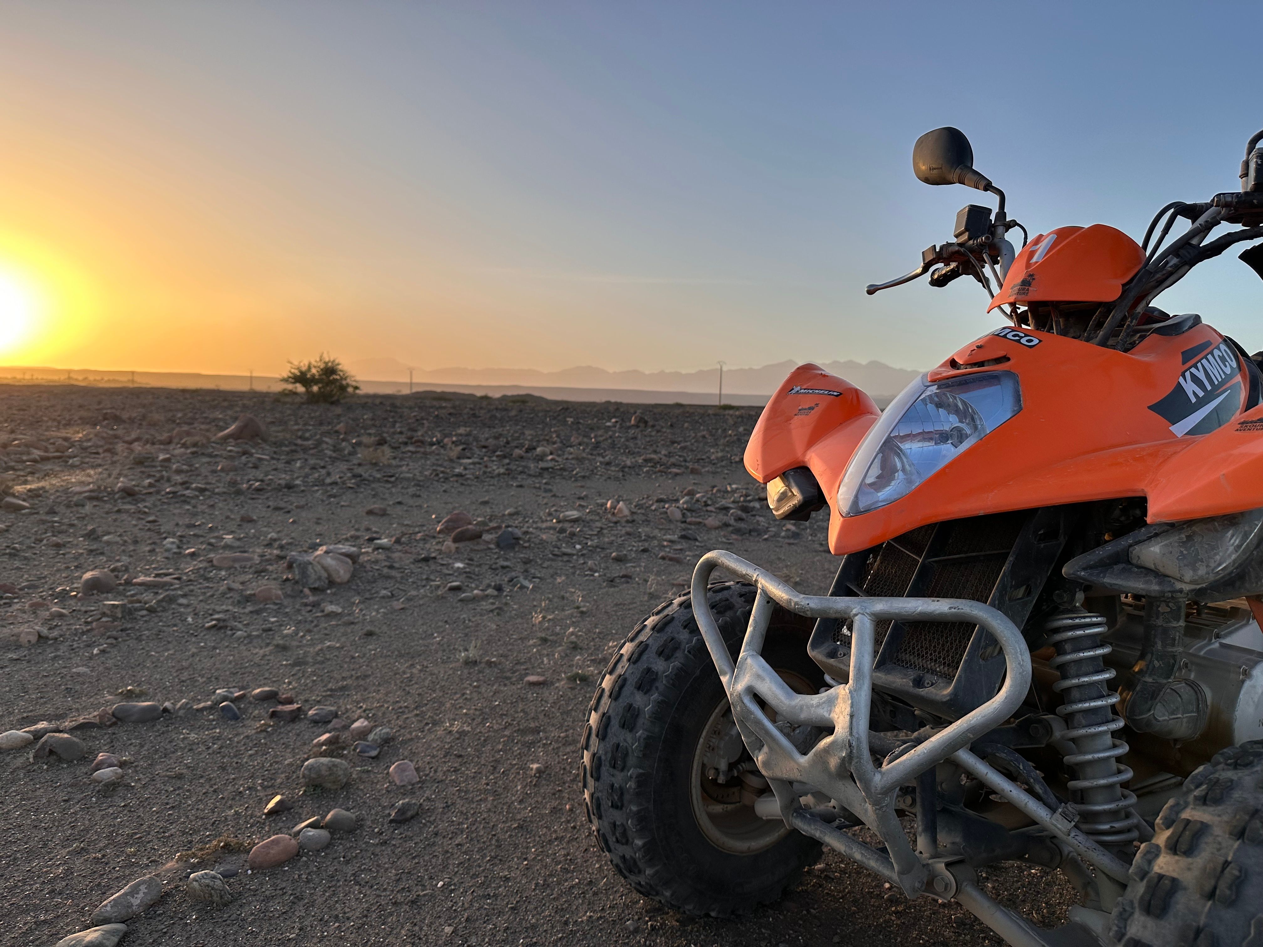 Balade en quad au coucher du soleil
