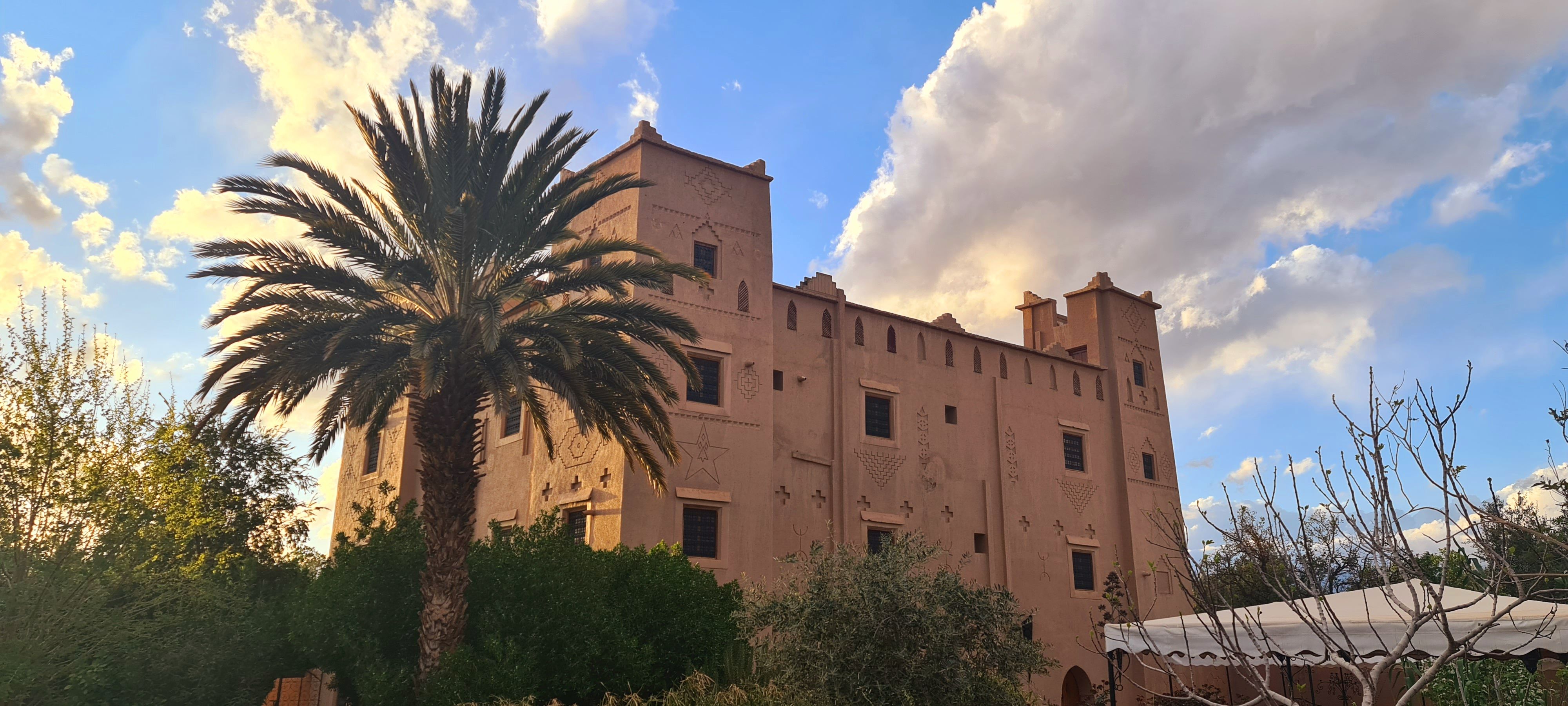 La Kasbah Aït Ben Damiette vue depuis le jardin