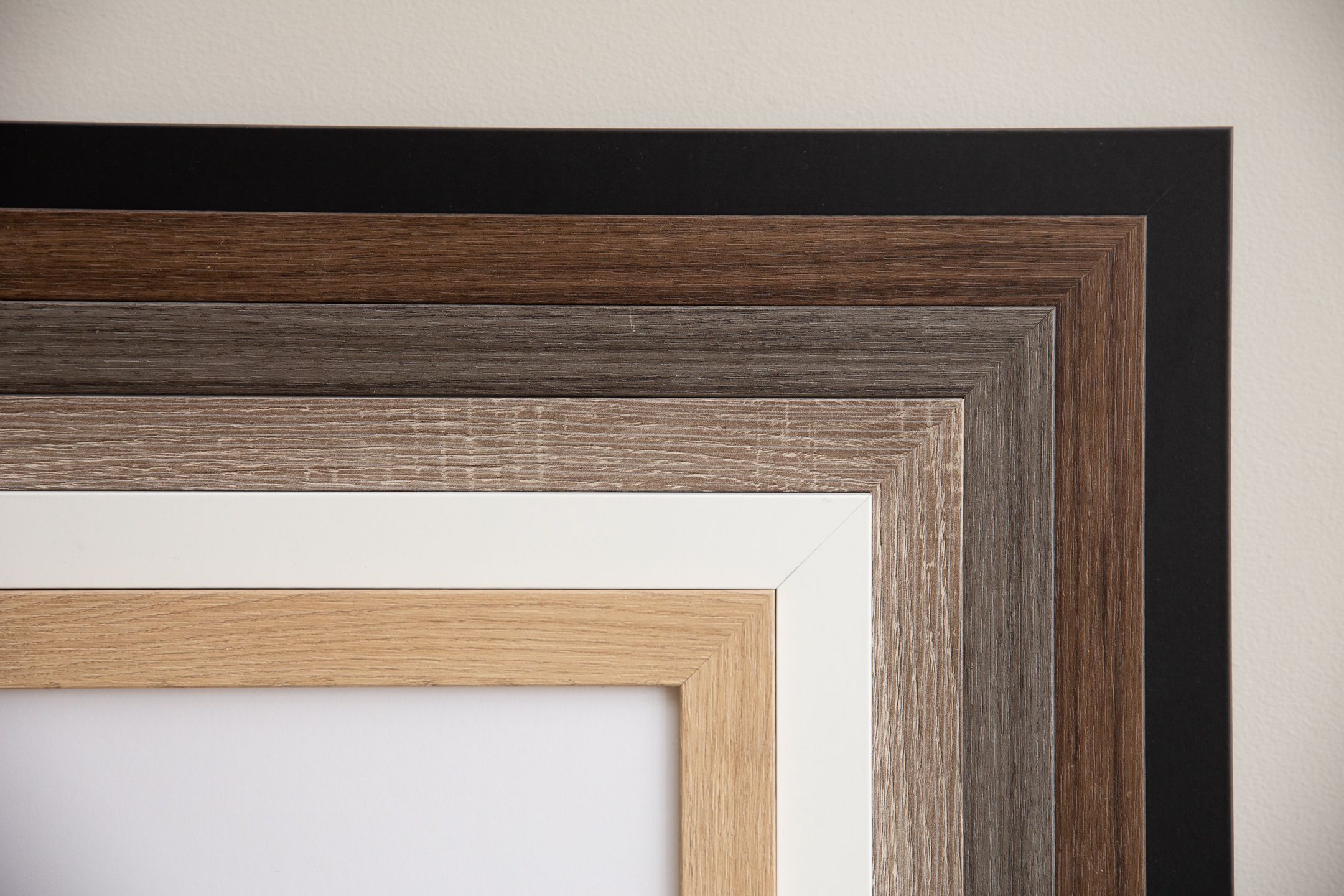 Rammevegg med bilder fra mobilen