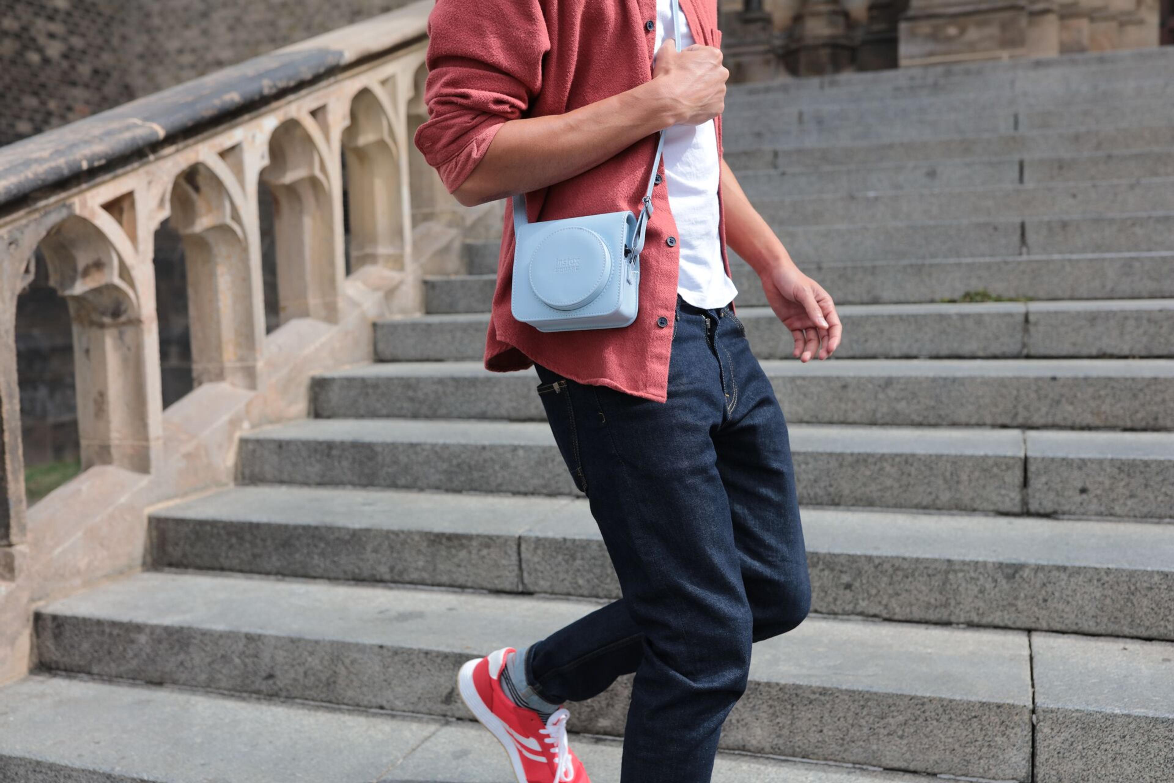 lyseblĂĄ veske til instax sq1 kamera