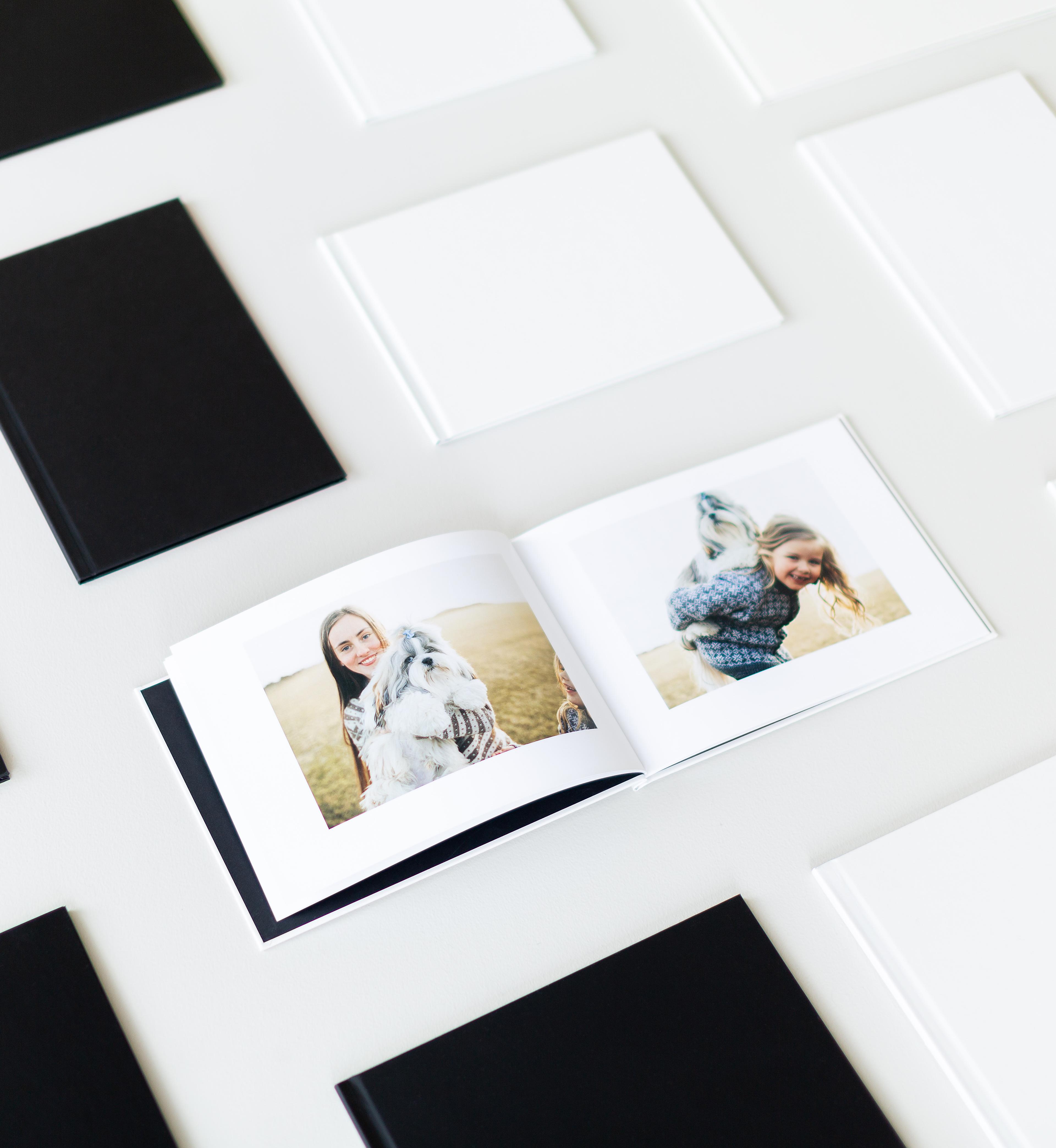Ekspress fotobok med sort eller hvitt omslag
