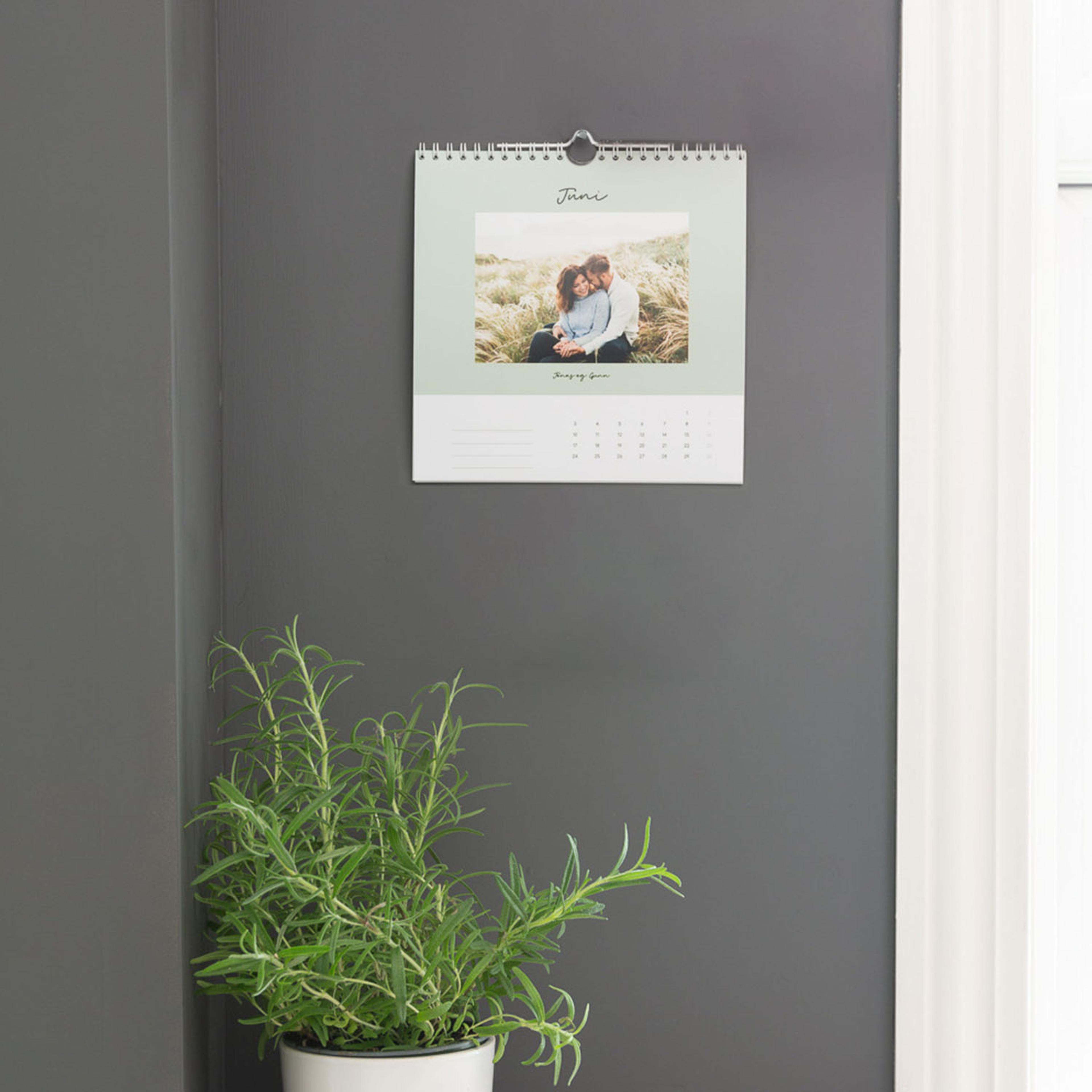 Liten kvadrat veggkalender