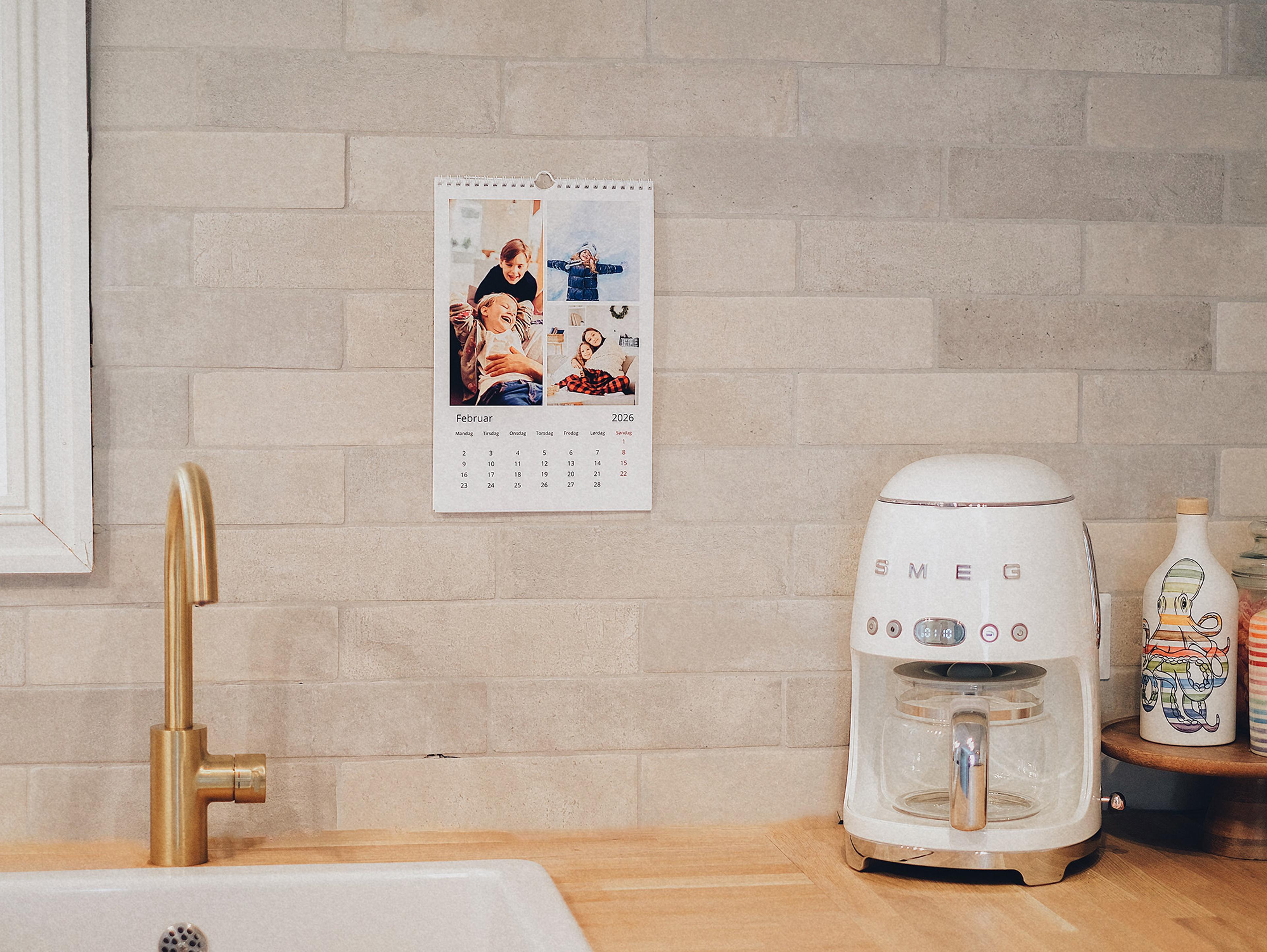Fotokalender 2025 fra Elite foto på vegg