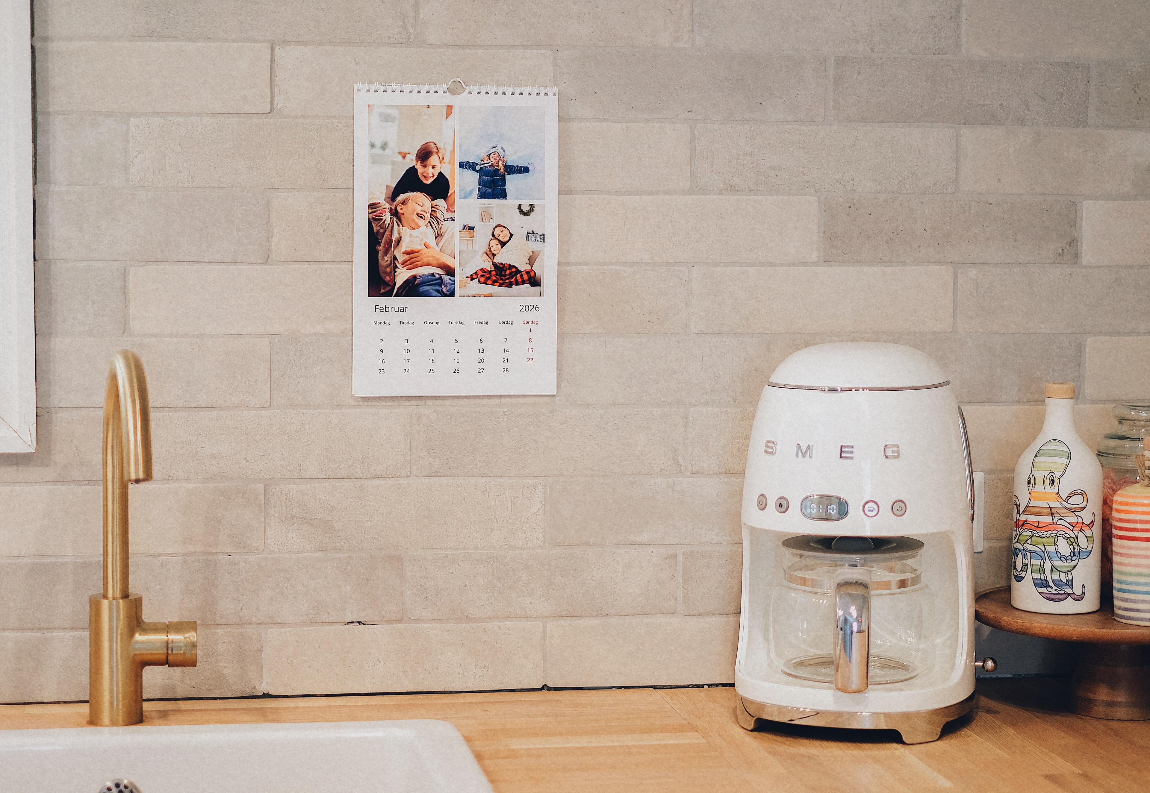 Fotokalender med bilder av barna