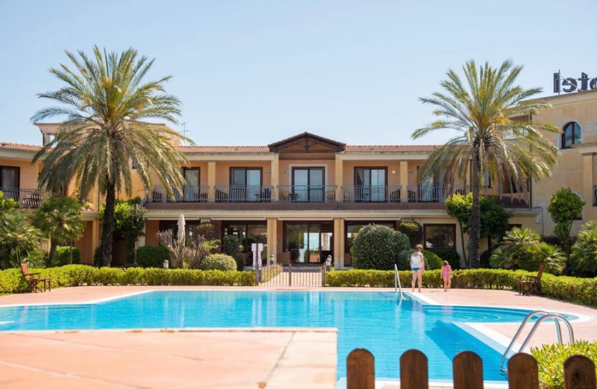 🇮🇹 Sardynia w 4⭐️ hotelu ze śniadaniami za 999 zł (w cenie:loty+hotel+transfer)