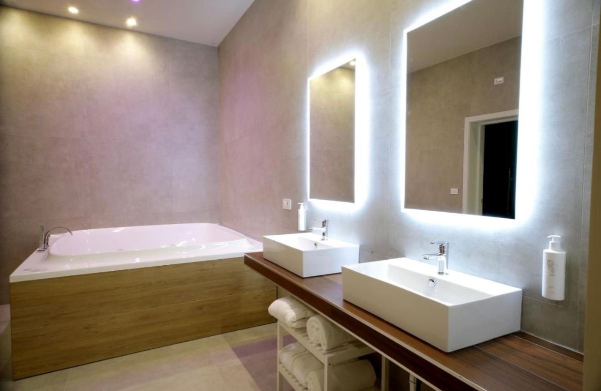 Tydzień we Włoszech za 1363 zł W cenie samochód, loty z Krakowa oraz apartament z jacuzzi i śniadaniami!🥐🇮🇹🏝️