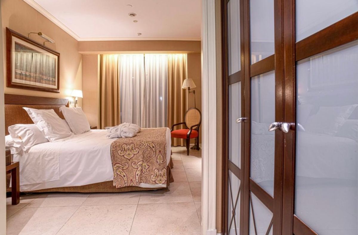 Marbella w 5* hotelu za 1499 zł!🇪🇸🏝️ (W cenie loty+hotel ze śniadaniami+transfer)