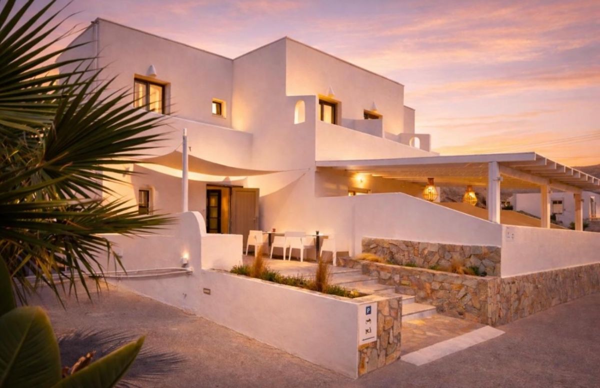 wakacje na Santorinii za 1479 zł!🇬🇷 (w cenie loty+ hotel+ transport)