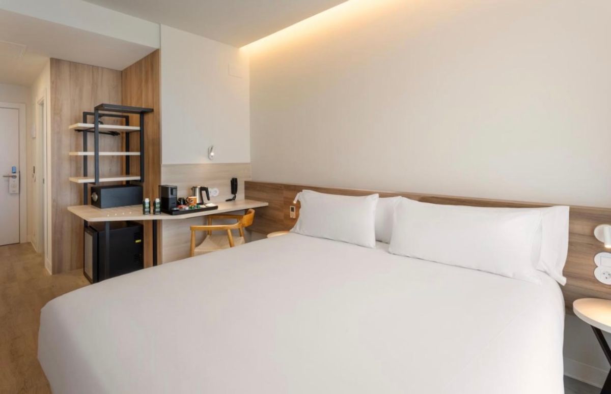 Wyjazd na mecz Realu Madryt za 1199 zł⚽️🤩 (W Cenie: Bilet na mecz+ Loty+ Hotel+Transport)