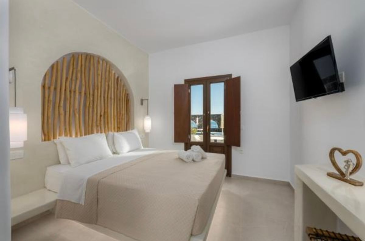 Santorini na 6 dni pod koniec sierpnia za 1749 zł🇬🇷🤩 (W cenie loty + hotel + transfer)