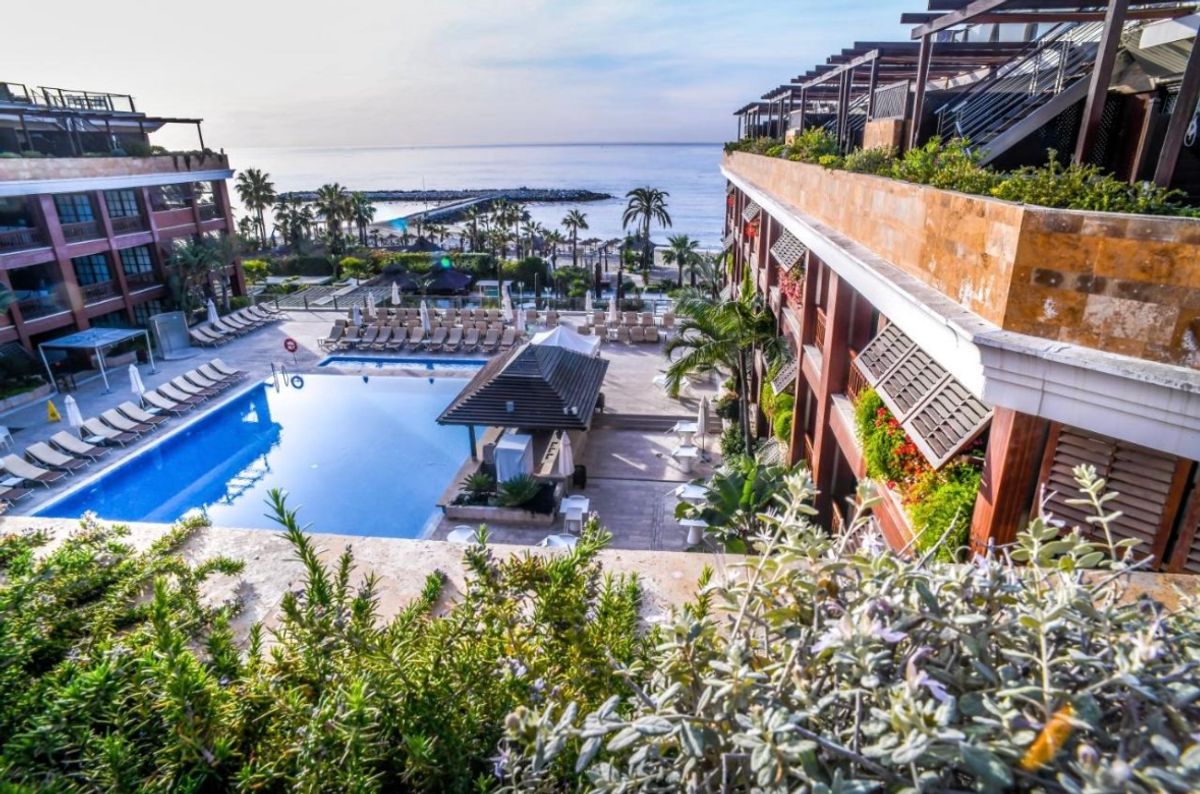 Marbella w 5* hotelu za 1499 zł!🇪🇸🏝️ (W cenie loty+hotel ze śniadaniami+transfer)