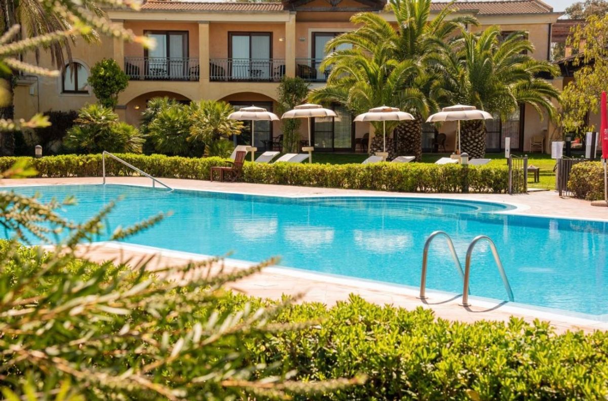 🇮🇹 Sardynia w 4⭐️ hotelu ze śniadaniami za 999 zł (w cenie:loty+hotel+transfer)