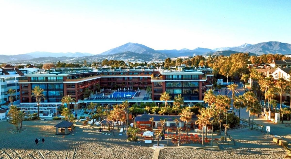 Marbella w 5* hotelu za 1499 zł!🇪🇸🏝️ (W cenie loty+hotel ze śniadaniami+transfer)