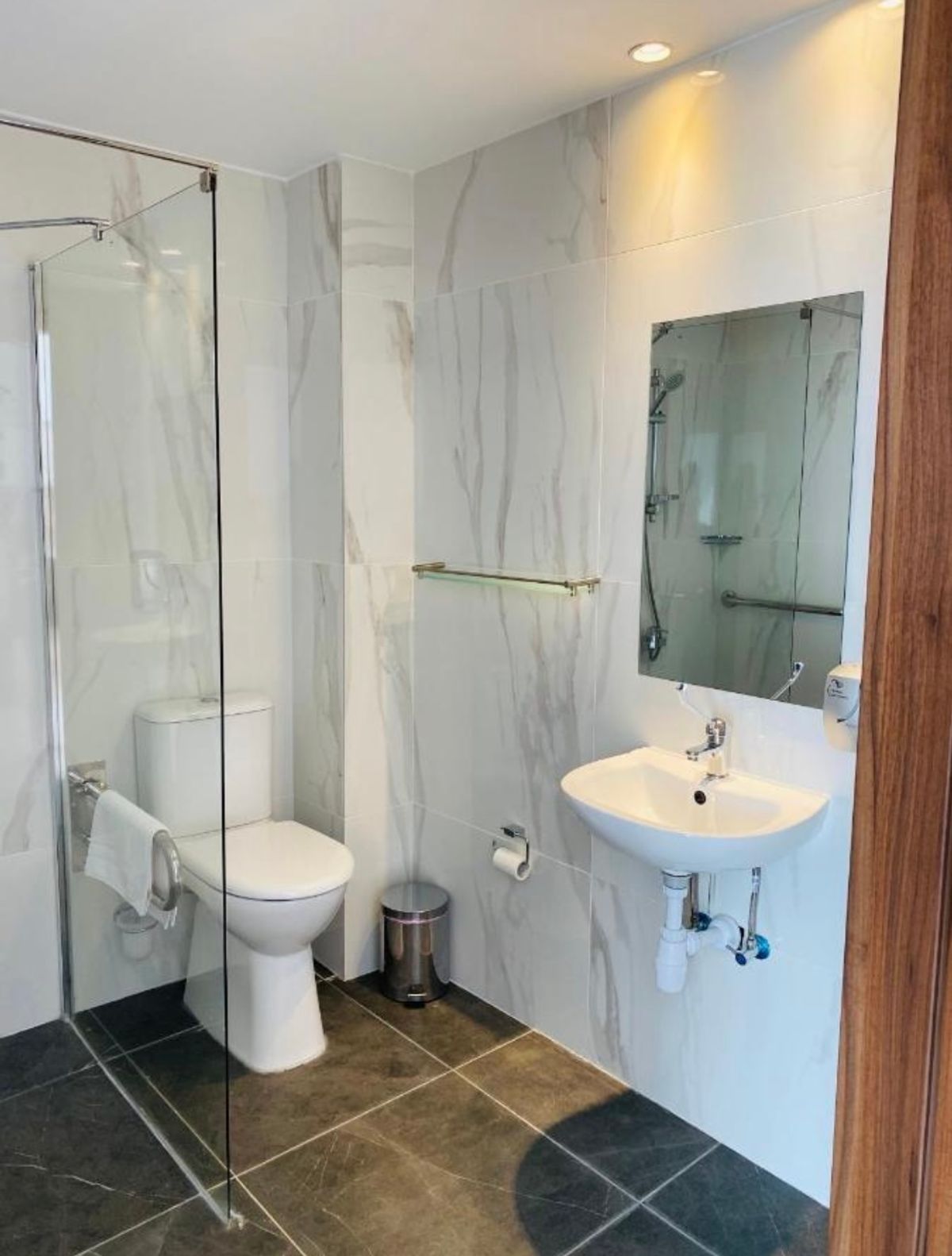 6 dni na Cyprze w wakacje za 1099 zł!🤩🇨🇾 (w cenie: loty+hotel+transport)