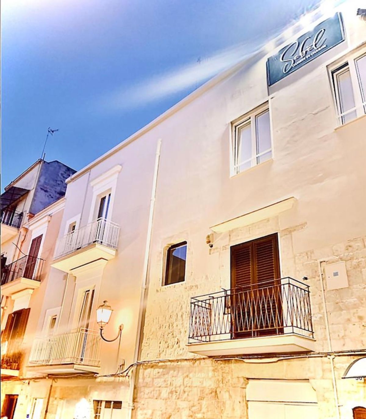 Tydzień we Włoszech za 1363 zł W cenie samochód, loty z Krakowa oraz apartament z jacuzzi i śniadaniami!🥐🇮🇹🏝️