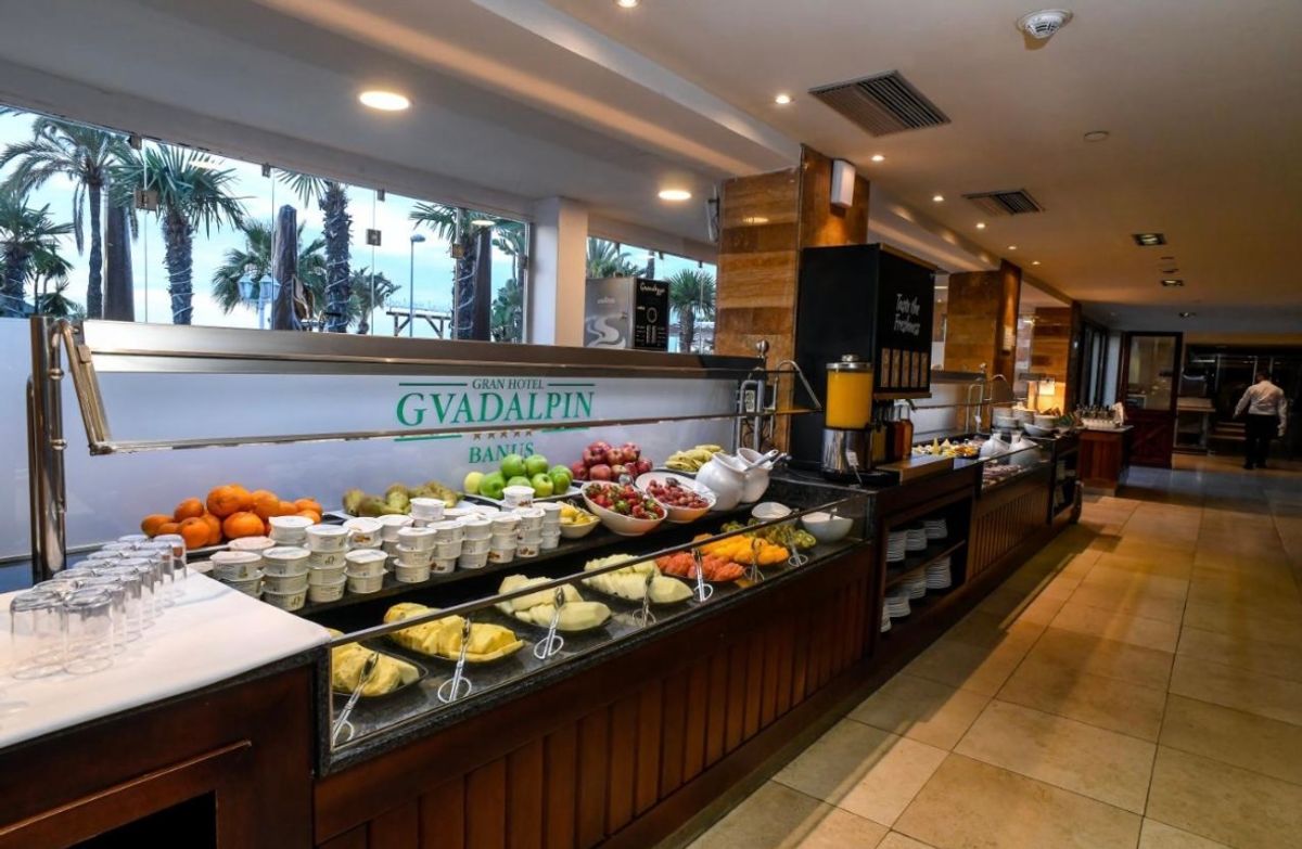 Marbella w 5* hotelu za 1499 zł!🇪🇸🏝️ (W cenie loty+hotel ze śniadaniami+transfer)